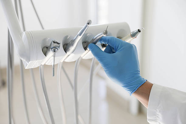 Professional Tooth Extraction technician working in Plumsteadville, PA